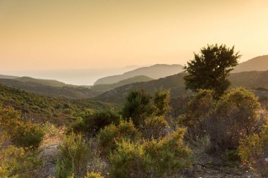 Şaşırtıcı günbatımı manzara Sithonia Yarımadası, Chalkidiki, orta Makedonya