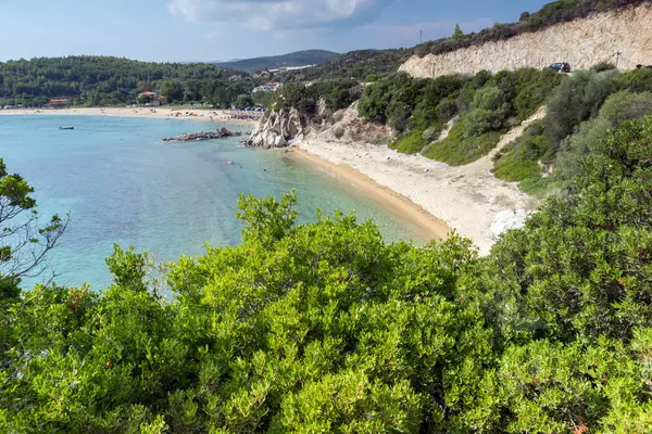 Panorámás kilátás nyílik a Tristinikouda strandtól a Sithonia-félszigeten, Chalkidikin, Közép-Makedónia — Stock Fotó