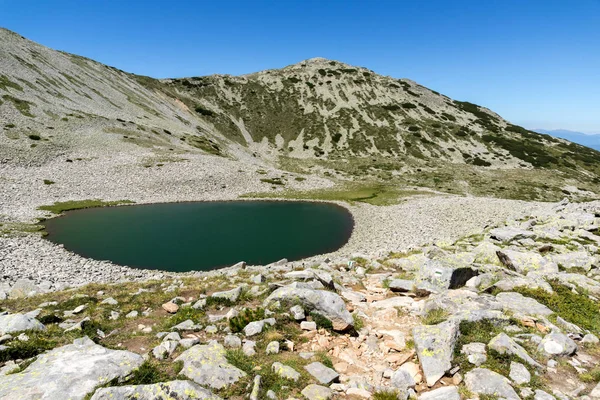 Paisagem incrível com lago Todorino, Pirin Mountain — Fotografia de Stock