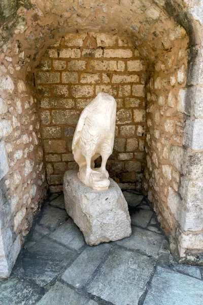 Escultura antigua en el castillo de Lamia City — Foto de Stock