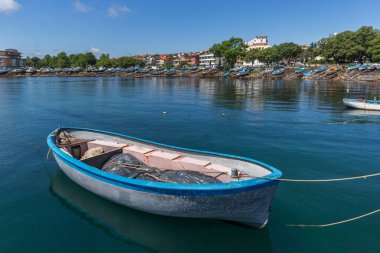 Ahtopol, Bulgaristan - 30 Haziran 2013: Şehir Ahtopol Liman Panoraması