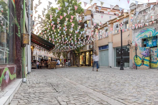 Plovdiv, Bulgarien - 22. August 2017: Straße im Bezirk Kapana, Stadt Plovdiv — Stockfoto