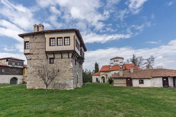 Şaşırtıcı görünümü, ortaçağ Kulesi, Angel Voyvoda Arapovo Manastırı Saint Nedelya, Plovdiv bölge içinde