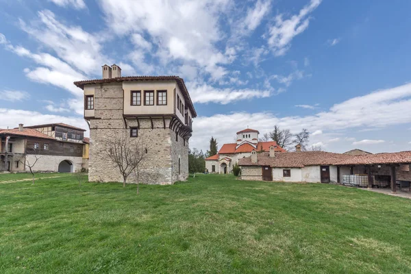 Şaşırtıcı görünümü, ortaçağ Kulesi, Angel Voyvoda Arapovo Manastırı Saint Nedelya, Plovdiv bölge içinde,