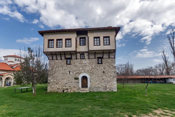 Şaşırtıcı görünümü, ortaçağ Kulesi, Angel Voyvoda Arapovo Manastırı Saint Nedelya, Plovdiv bölge içinde