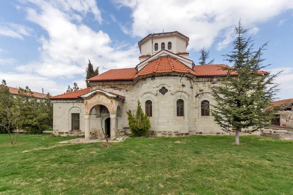 Middeleeuwse kerk in Arapovo klooster van Saint Nedelya, Plovdiv regio, — Stockfoto