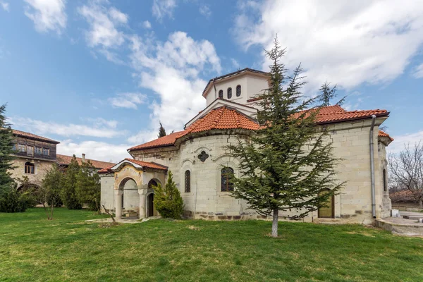 Ortaçağ Kilisesi Saint Nedelya, Plovdiv bölge Arapovo Manastırı