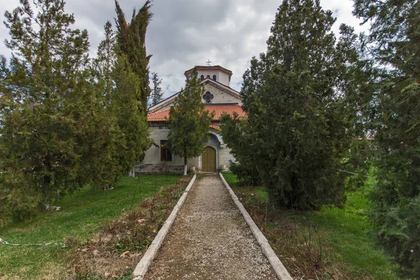 Středověký kostel v Arapovo klášteře Saint Nedelja, regionu Plovdiv — Stock fotografie