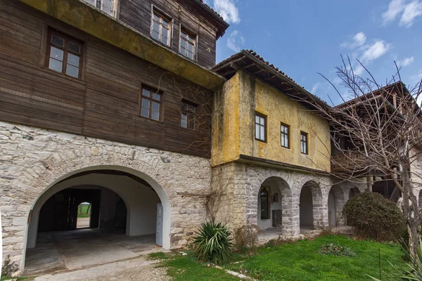 Saint Nedelya, Plovdiv bölge Arapovo Manastırı şaşırtıcı görünümü