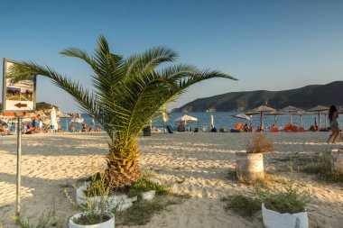 Chalkidiki, orta Makedonya, Yunanistan - 25 Ağustos 2014: Deniz manzarası Kalamitsi beach adlı Sithonia Yarımadası, Chalkidiki, orta Makedonya