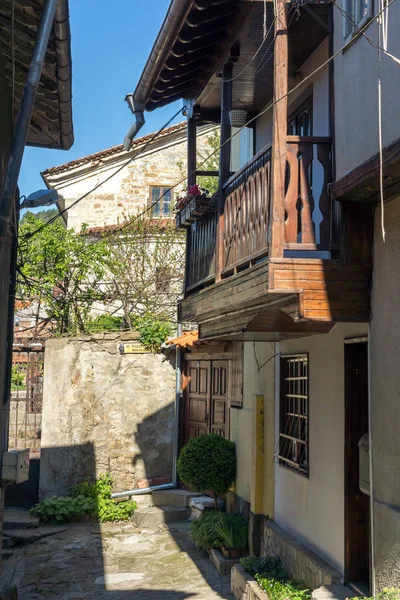 Veliko Tarnovo, Bulgária - 2017. április 11.: Házak, a régi város, város, Veliko Tarnovo — Stock Fotó