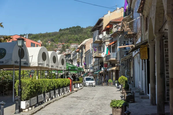 Veliko Tarnovo, Bulgarien - 11 April 2017: Hus i gamla stan i staden av Veliko Tarnovo — Stockfoto