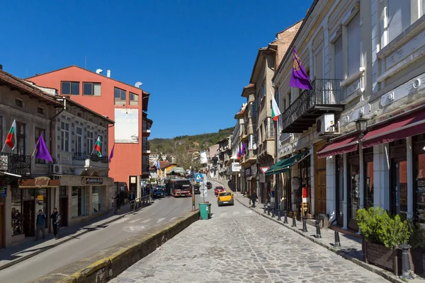 Veliko Tarnovo, Bulgaristan - 11 Nisan 2017: Eski şehir şehir Veliko Tarnovo, evlerde