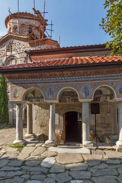 Baczkowie klasztor, Bułgaria - 23 sierpnia 2017: Panoramę średniowiecznej w Baczkowie, — Zdjęcie stockowe