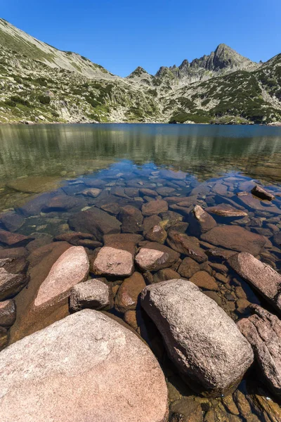 Büyük Valyavishko Gölü ve Dzhangal tepe, Pirin Dağı ile muhteşem manzara