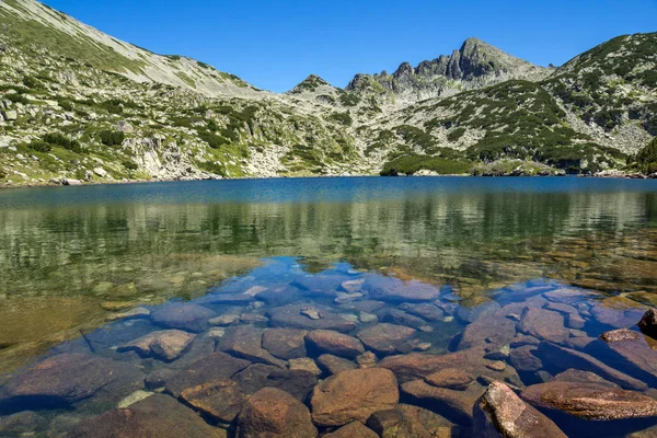 Büyük Valyavishko Gölü ve Dzhangal tepe, Pirin Dağı ile muhteşem manzara