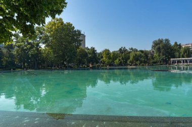 Plovdiv, Bulgaristan - 1 Eylül 2017: Panoramik şehir Plovdiv pınarlarına şarkı