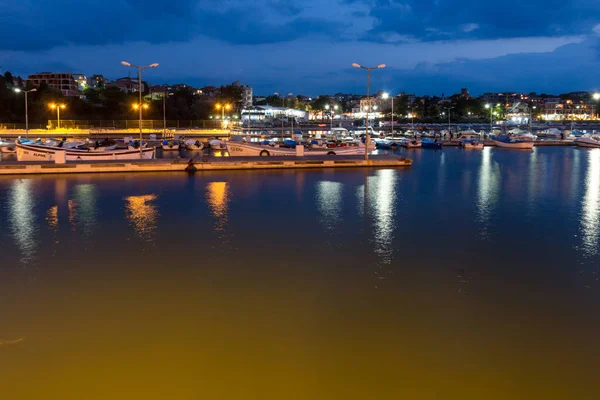 CHERNOMORETS, BULGARIA - AUGUST 15, 2017: Amazing Night seascape of port of Chernomorets, Bulgaria — Stock Photo, Image