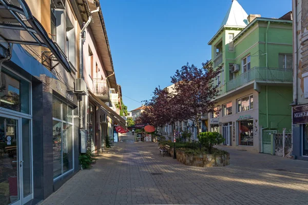 Petrich, Bulgaristan - 6 Eylül 2017: Blagoevgrad bölge Petrich şehir merkezinde panoramik manzaralı