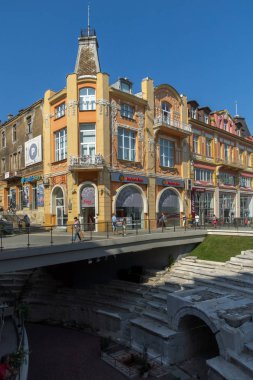 Plovdiv, Bulgaristan - 1 Eylül 2017: Panorama merkezi sokak Knyaz Alexander ben şehir Plovdiv
