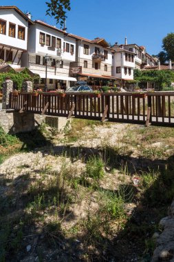 Melnik, Bulgaristan - 7 Eylül 2017: Melnik, Bulgaristan şehirde eski ile Panorama Evleri