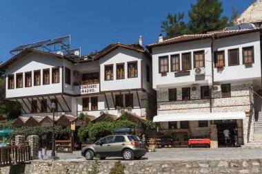 Melnik, Bulgaristan - 7 Eylül 2017: Melnik, Bulgaristan şehirde eski ile Panorama Evleri