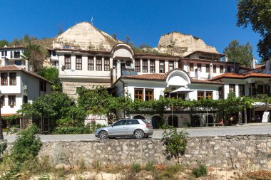 Melnik, Bulgaristan - 7 Eylül 2017: Melnik, Bulgaristan şehirde eski ile Panorama Evleri