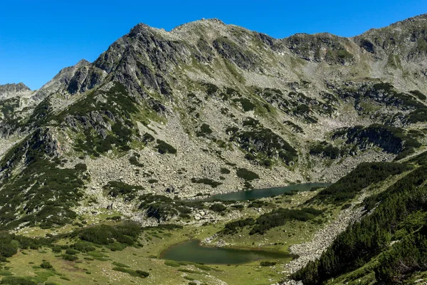 Prevalski göl ve Valyavishki Kınalı tepe, Pirin Dağı ile muhteşem manzara