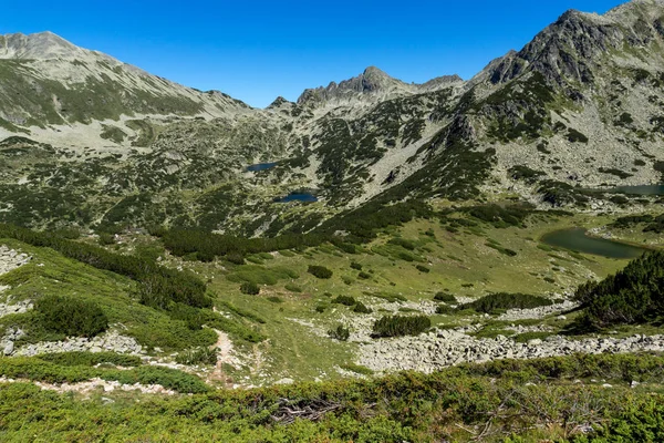 Prevalski göl ve Dzhangal tepe, Pirin Dağı ile muhteşem manzara