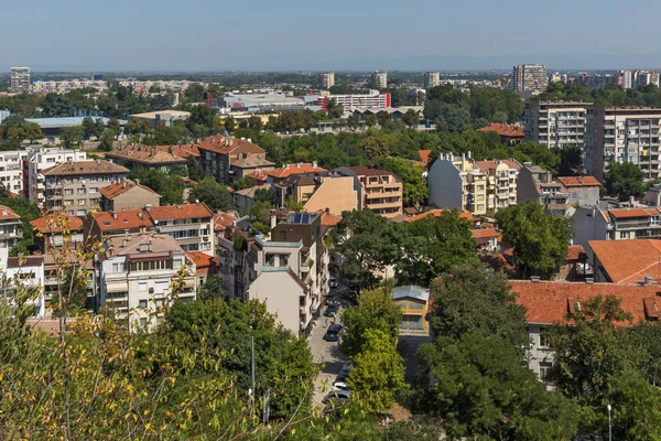 Panorama stupefacente alla città di Plovdiv dalla collina tepe nebet — Foto Stock