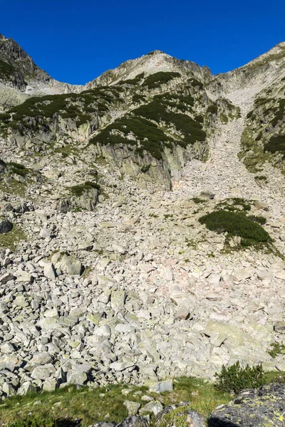 Muhteşem manzara sol Kralev Dvor geçişte, Pirin Dağı