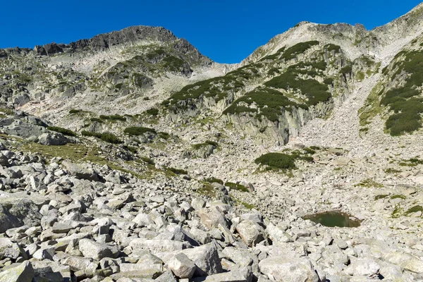 Muhteşem manzara sol Kralev Dvor geçişte, Pirin Dağı