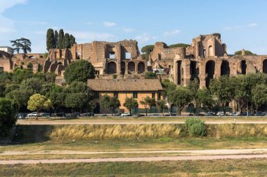 Rome, İtalya - 22 Haziran 2017: Circus Maximus ve Roma şehrinin Palatine Tepesi manzarayı şaşırtıcı
