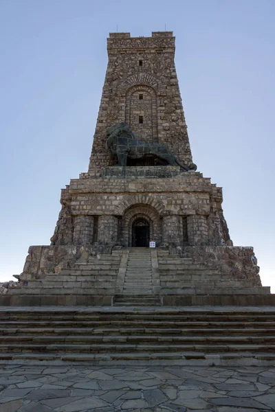 Sonbahar görünümünü anıt özgürlük Shipka, Bulgaria