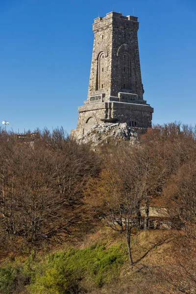 Sonbahar görünümünü anıt özgürlük Shipka, Bulgaria
