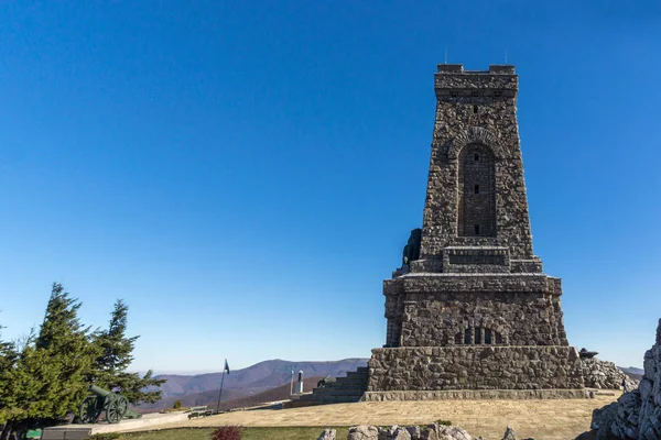 Sonbahar görünümünü anıt özgürlük Shipka, Bulgaria