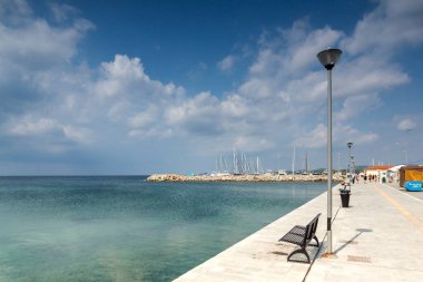 Chalkidiki, orta Makedonya, Yunanistan - 25 Ağustos 2014: Bağlantı noktası Nikiti Sithonia Yarımadası, Chalkidiki, orta Makedonya, panoramik manzaralı