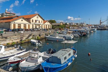 Dedeağaç, Yunanistan - 23 Eylül 2017: Liman ve şehir Dedeağaç, Yunanistan için Panorama