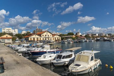 Dedeağaç, Yunanistan - 23 Eylül 2017: Liman ve şehir Dedeağaç, Yunanistan için Panorama