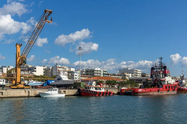 Dedeağaç, Yunanistan - 23 Eylül 2017: Liman ve şehir Dedeağaç, Yunanistan için Panorama
