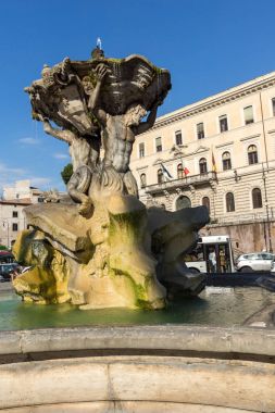 Rome, İtalya - 22 Haziran 2017: Roma Tritonları Çeşmesi görünümüne şaşırtıcı
