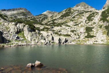 Sol Kralev Dvor pass ve Samodivski gölleri, Pirin Dağı ile manzara