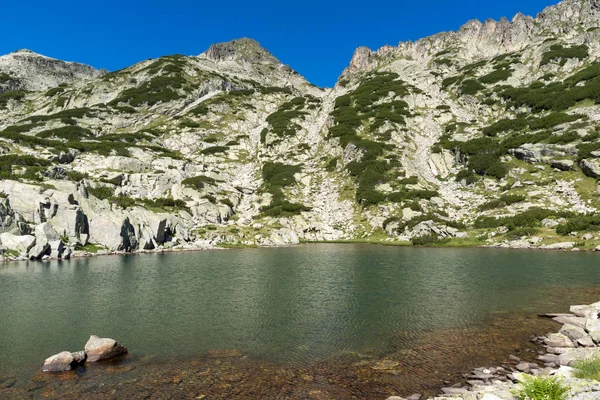 Landscape with Left Kralev Dvor pass and Samodivski lakes, Pirin Mountain — Stok Foto