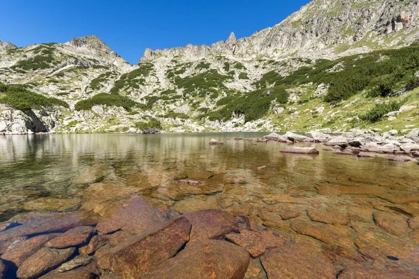 Paesaggio con passo sinistro Kralev Dvor e laghi Samodivski, Pirin Mountain — Foto Stock