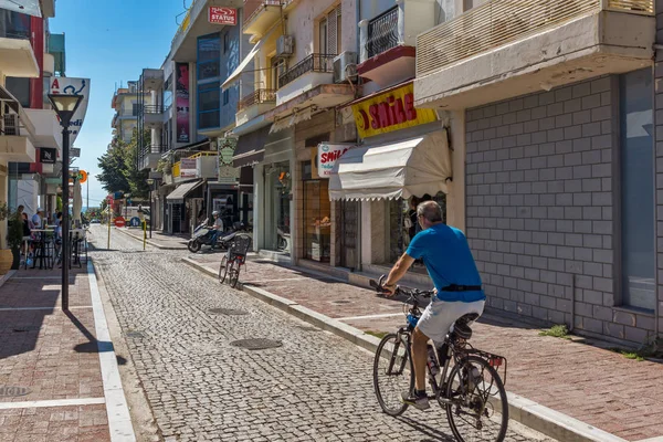Dedeağaç, Yunanistan - 23 Eylül 2017: Dedeağaç şehri, Doğu Makedonya ve Trakya tipik sokakta