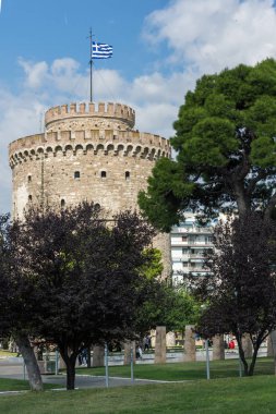 Thessaloniki, Yunanistan - 30 Eylül 2017: Beyaz Kule'ye şehir Selanik, Yunanistan ın görünümünü şaşırtıcı