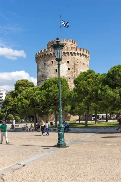 Thessaloniki, Yunanistan - 30 Eylül 2017: Beyaz Kule'ye şehir Selanik, Yunanistan ın görünümünü şaşırtıcı