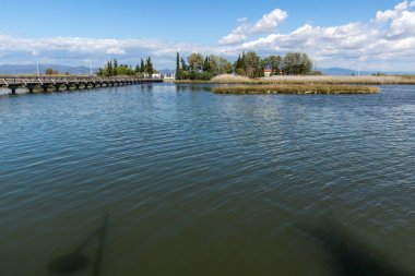 Ortodoks Saint Nicholas Monastery yakınındaki şehir Xanthi, Yunanistan Porto Lagos iki ada üzerinde yer alan
