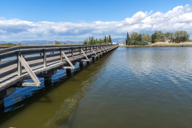 Ortodoks Saint Nicholas Monastery yakınındaki şehir Xanthi, Yunanistan Porto Lagos iki ada üzerinde yer alan