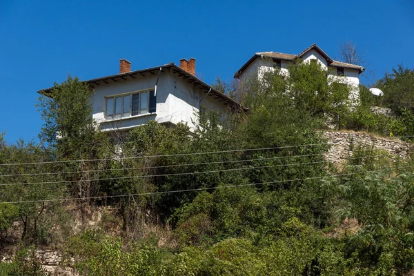 Casas antiguas del siglo XIX en la ciudad de Melnik, región de Blagoevgrad —  Fotos de Stock